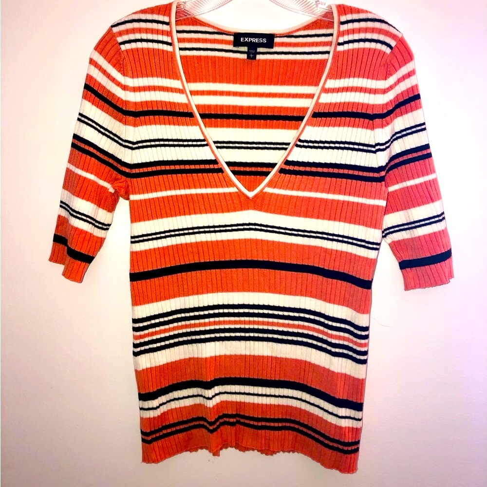 Express V Neck short sleeve top Large NWOT